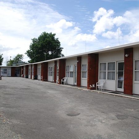 Manhattan Lodge Motel Hamilton Exterior photo